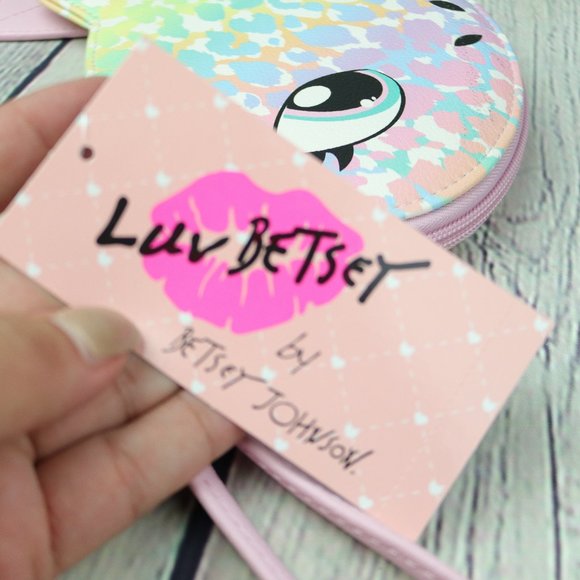 NEW! Betsey Johnson Dragon Moveable Wings Wristlet - Picture 8 of 9